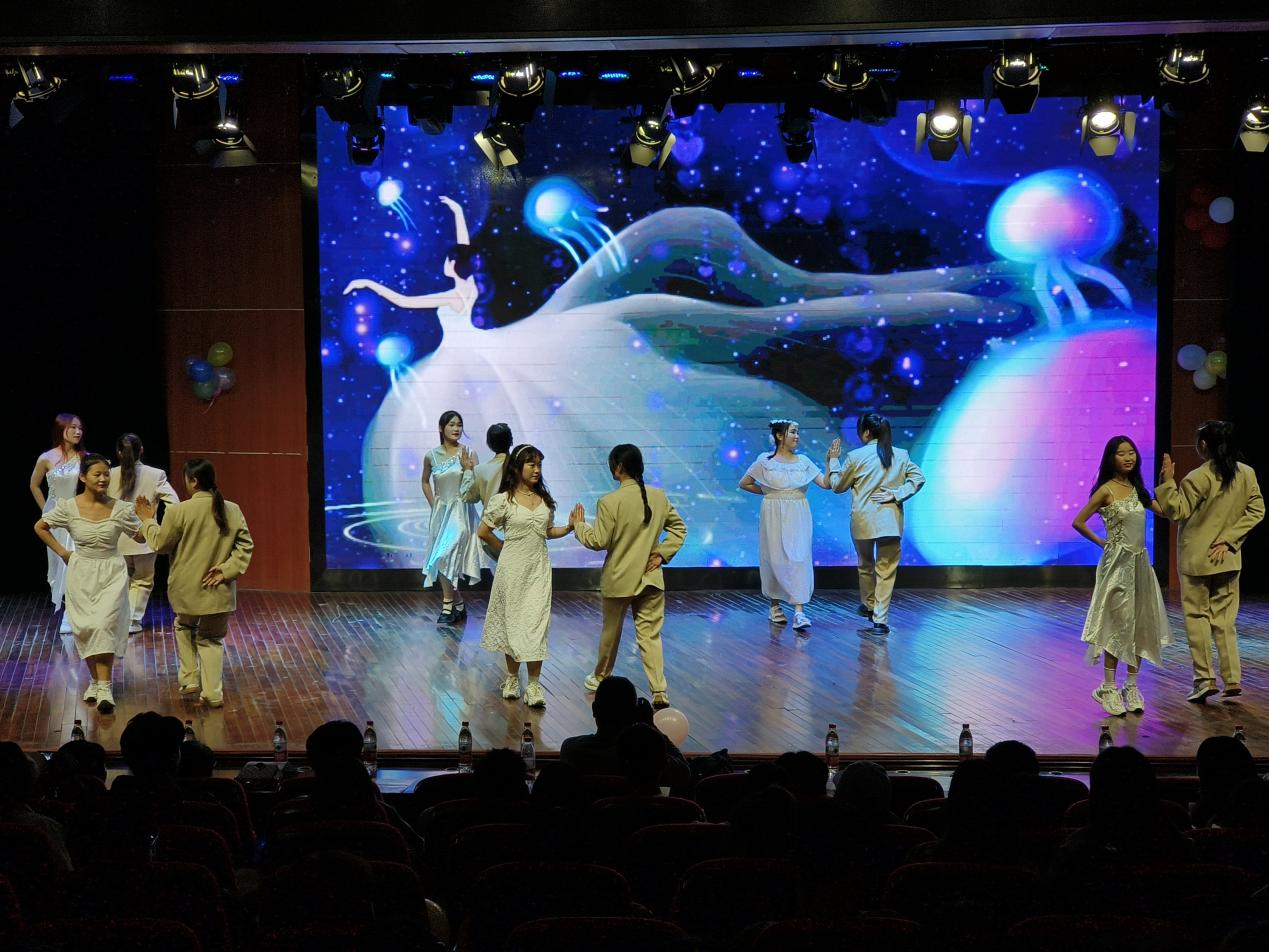 说明: 2bb775126aeef8981a3b3036c46c99e